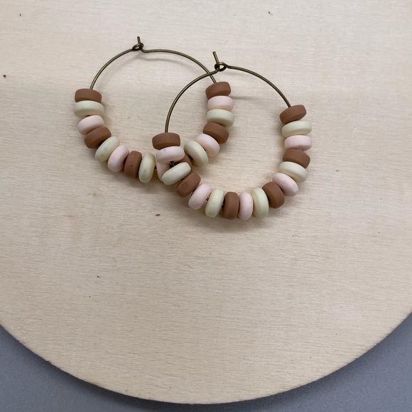 beaded hoop earrings - Picture 1 of 1